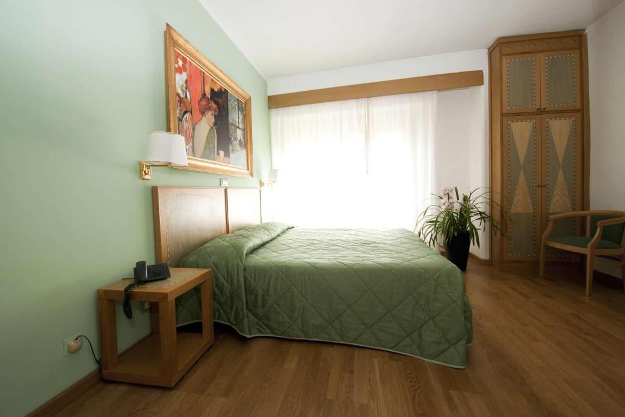 פיזה Hotel Touring מראה חיצוני תמונה