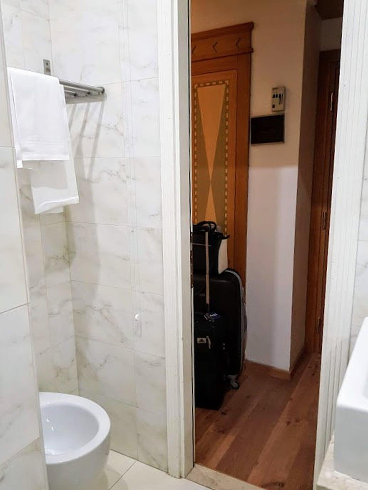 פיזה Hotel Touring מראה חיצוני תמונה